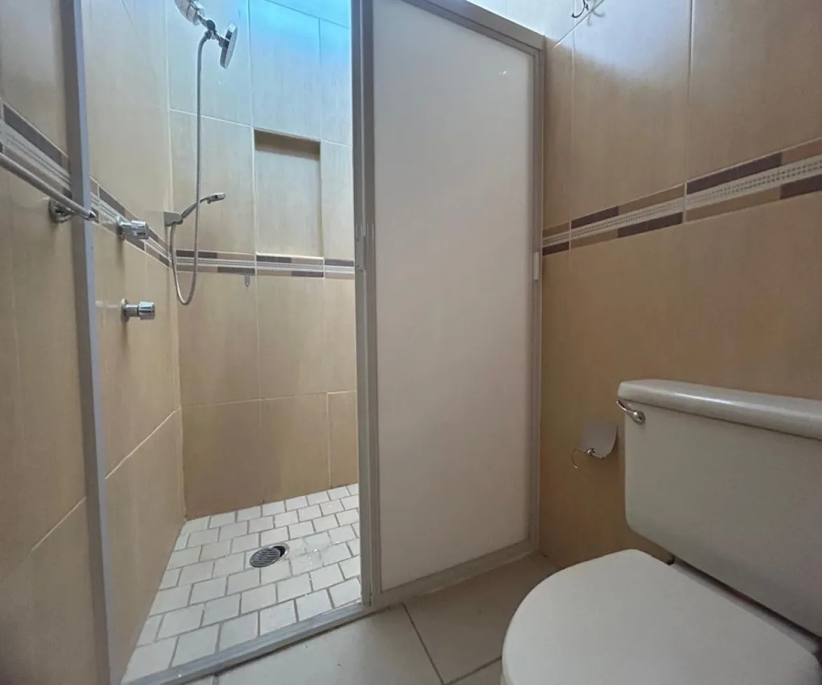 Casa En Renta,Jardín Real,Jardín de Las Victorias Sur 1 72, Zapopan, Jalisco 45136, 3 Habitaciones,3 Baños,Jardín de Las Victorias Sur,1,pVIOClU