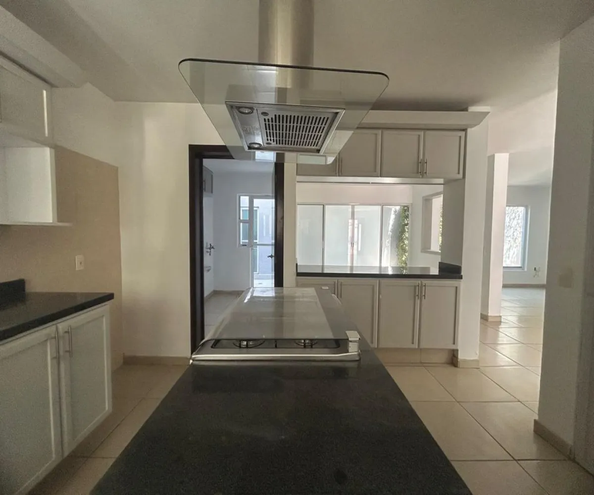 Casa En Renta,Jardín Real,Jardín de Las Victorias Sur 1 72, Zapopan, Jalisco 45136, 3 Habitaciones,3 Baños,Jardín de Las Victorias Sur,1,pVIOClU