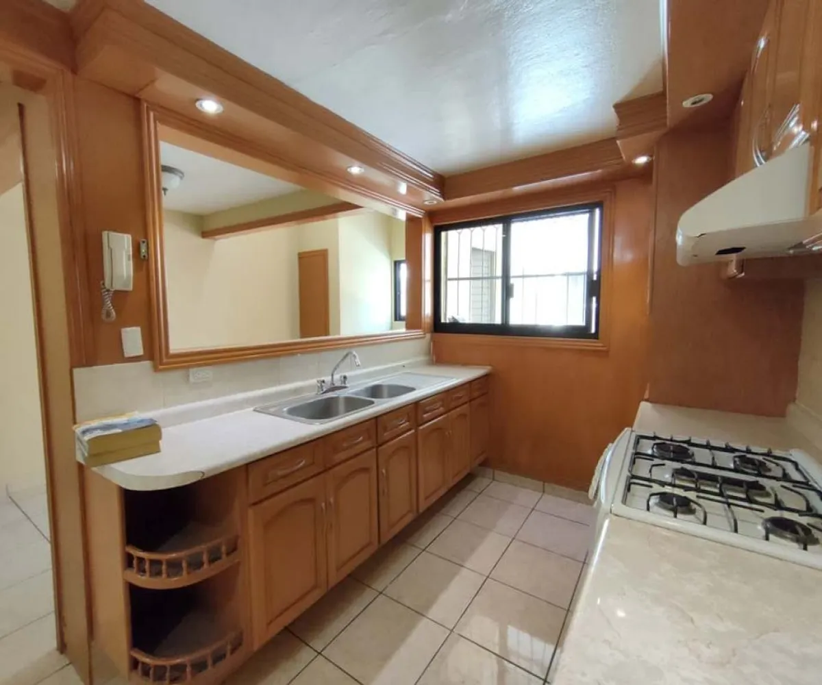 Casa En Renta,Guadalupe,Santa Catalina de Siena 881, Zapopan, Jalisco 45047,2 Baños,Santa Catalina de Siena,2,paB2fnv