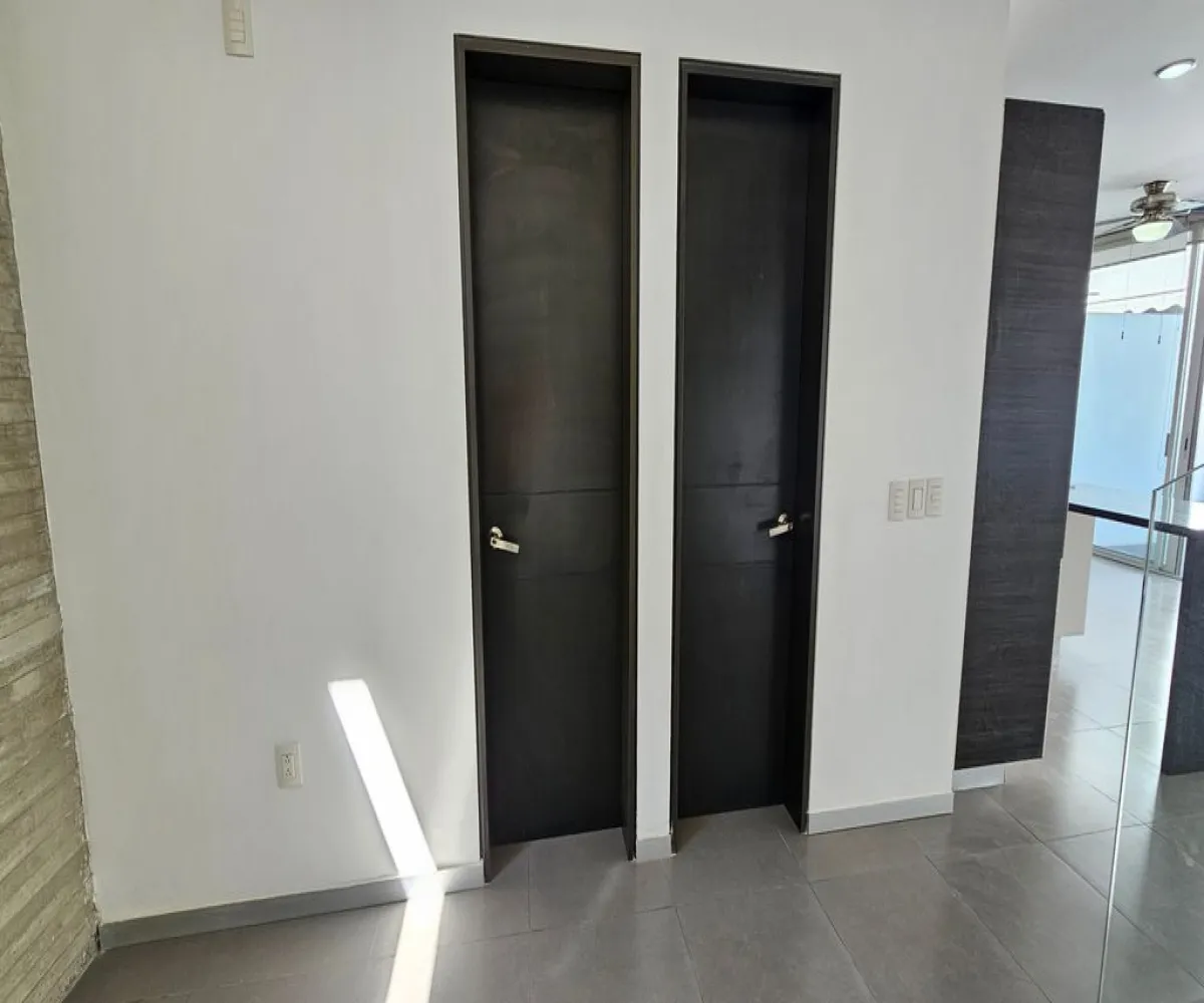 Casa En Venta,Jocotán,Calle Acero 225, Zapopan, Jalisco 45017, 3 Habitaciones,4 Baños,Calle Acero,3,pFRksdu