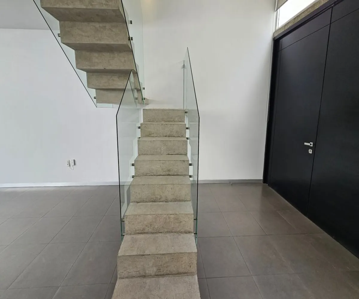 Casa En Venta,Jocotán,Calle Acero 225, Zapopan, Jalisco 45017, 3 Habitaciones,4 Baños,Calle Acero,3,pFRksdu