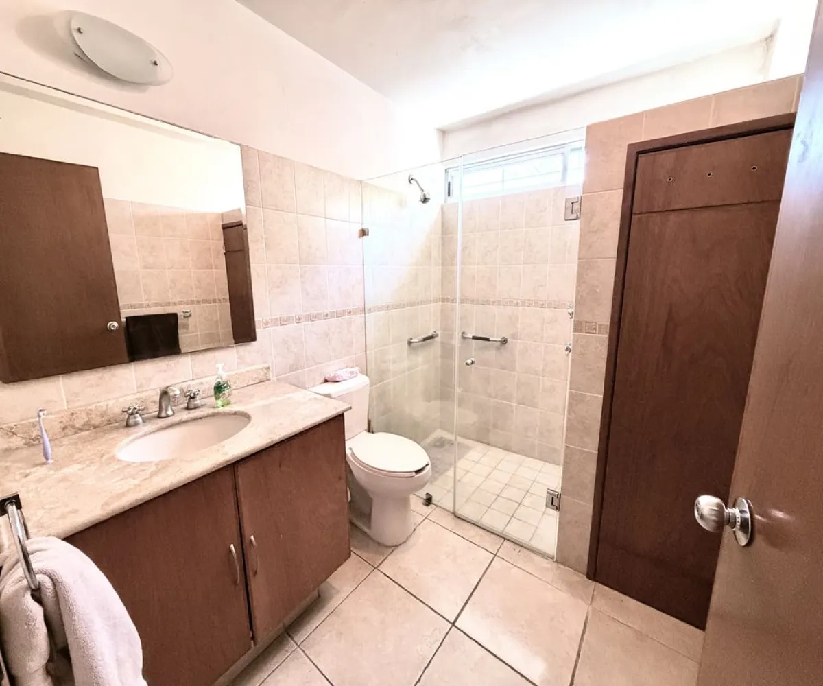 Casa En Venta,Colinas de San Javier,Calle Circuito Madrigal 1695, Zapopan, Jalisco 45110, 3 Habitaciones,3 Baños,Calle Circuito Madrigal,2,pGWRkgC