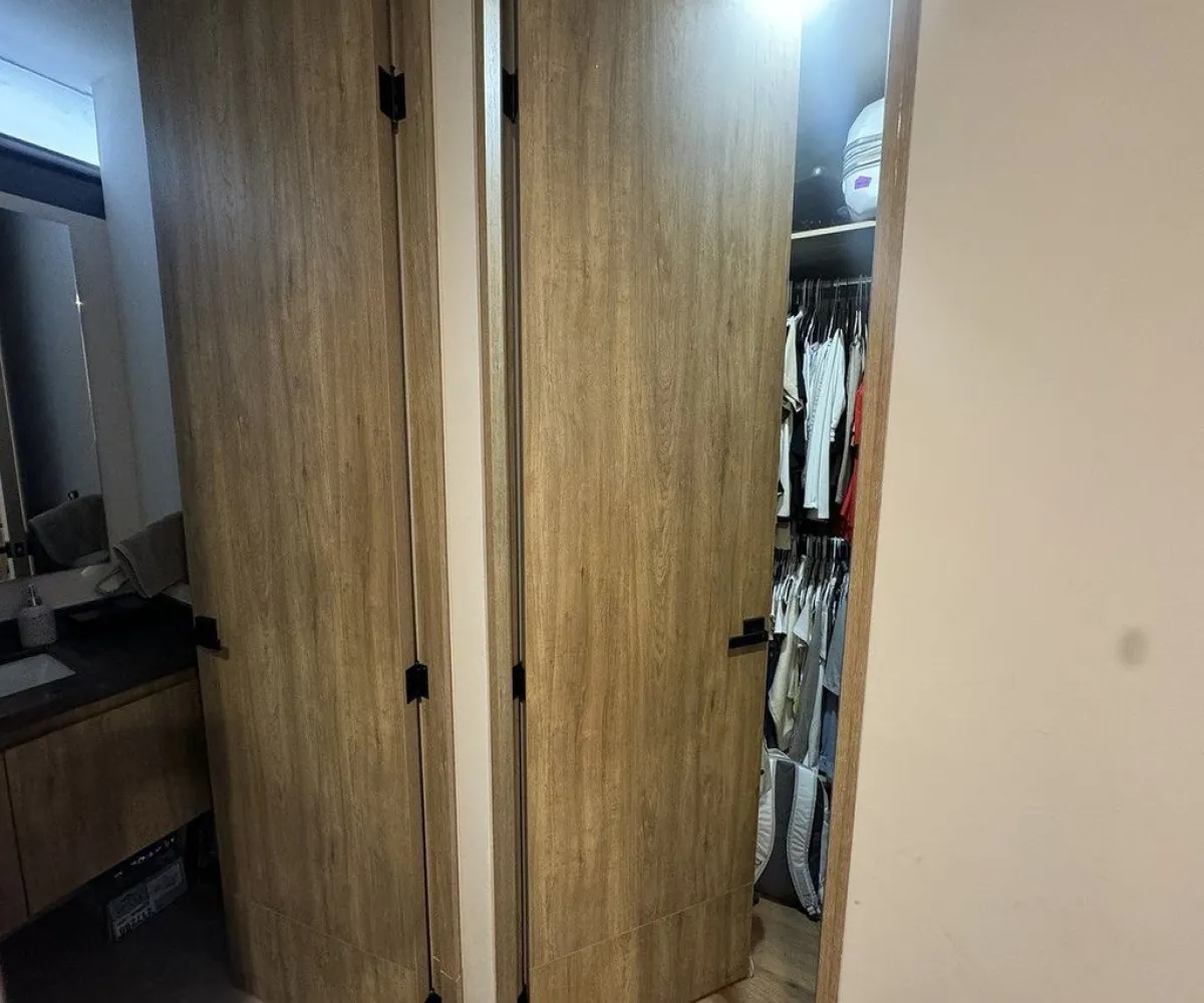 Departamento En Venta,Vallarta Universidad,Avenida Naciones Unidas 5546, Zapopan, Jalisco 45110, 1 Cuarto,1 Baño,Avenida Naciones Unidas,1,pIp1nzQ