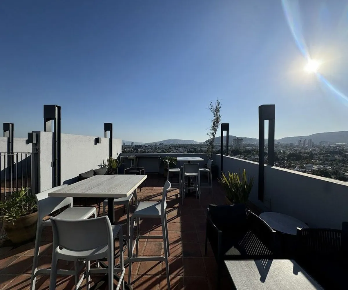 Departamento En Venta,Vallarta Universidad,Avenida Naciones Unidas 5546, Zapopan, Jalisco 45110, 1 Cuarto,1 Baño,Avenida Naciones Unidas,1,pIp1nzQ