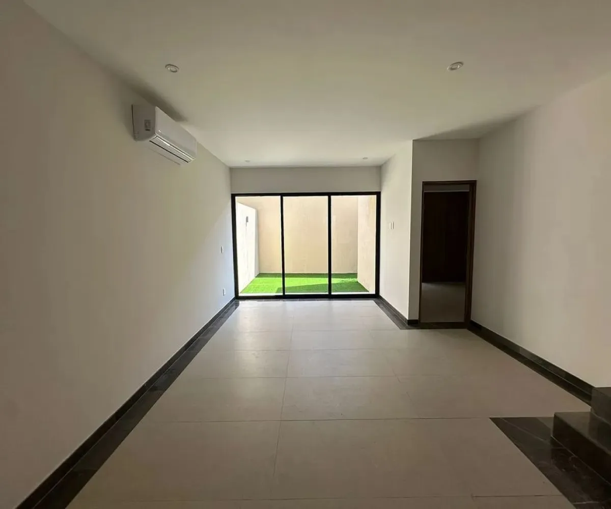 Casa En Venta,Granja,Calzada de los Laureles 835, Zapopan, Jalisco 45010, 4 Habitaciones,4 Baños,Calzada de los Laureles,3,pTtuS2X