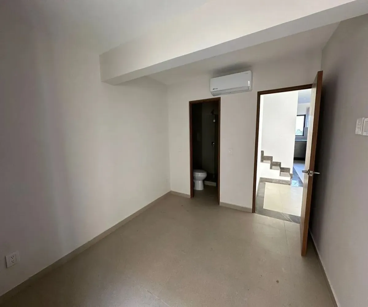 Casa En Venta,Granja,Calzada de los Laureles 835, Zapopan, Jalisco 45010, 4 Habitaciones,4 Baños,Calzada de los Laureles,3,pTtuS2X