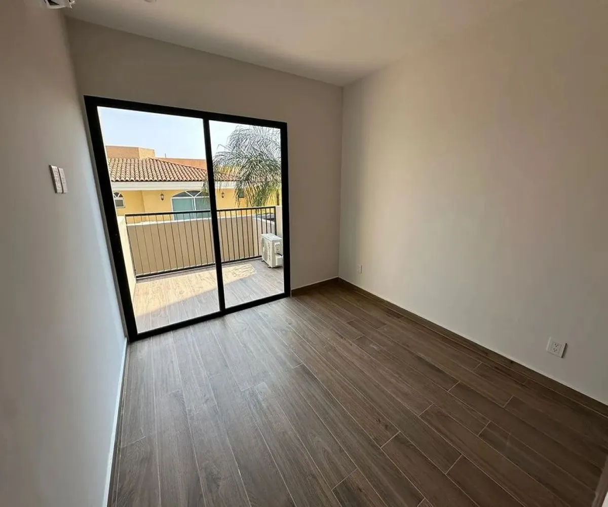 Casa En Venta,Granja,Calzada de los Laureles 835, Zapopan, Jalisco 45010, 4 Habitaciones,4 Baños,Calzada de los Laureles,3,pTtuS2X