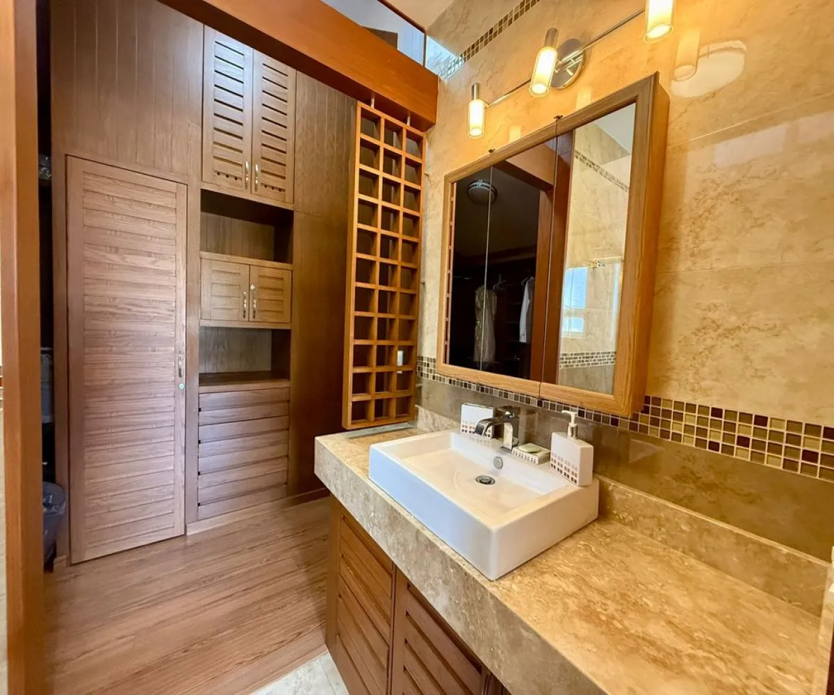 Casa En Venta,Bugambilias,Azaleas 528, Zapopan, Jalisco 45238, 3 Habitaciones,4 Baños,Azaleas,2,pnIechC