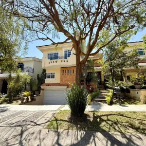 Casa En Venta,Bugambilias,Azaleas 528, Zapopan, Jalisco 45238, 3 Habitaciones,4 Baños,Azaleas,2,pnIechC