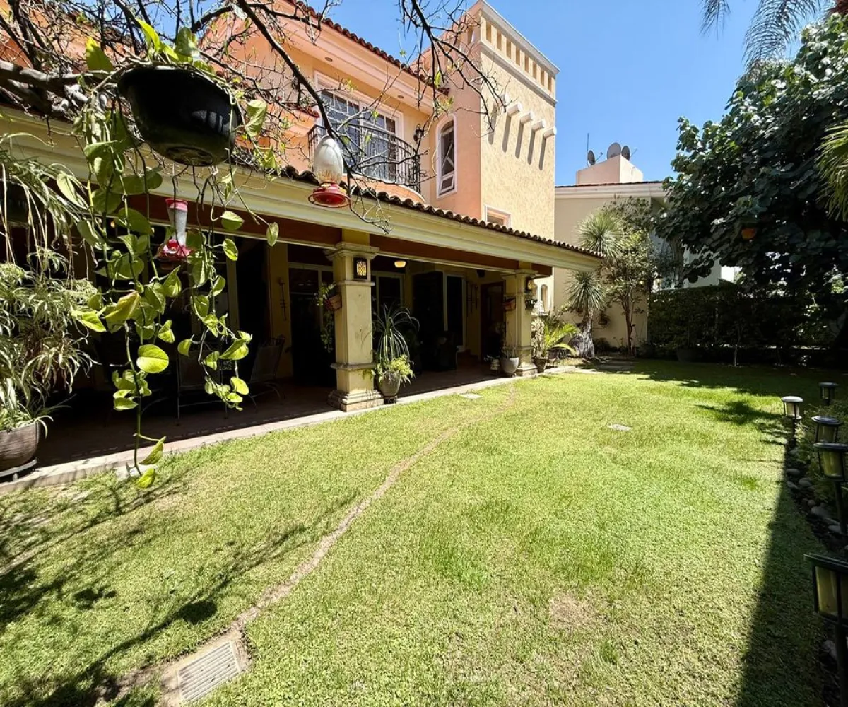 Casa En Venta,Bugambilias,Azaleas 528, Zapopan, Jalisco 45238, 3 Habitaciones,4 Baños,Azaleas,2,pnIechC