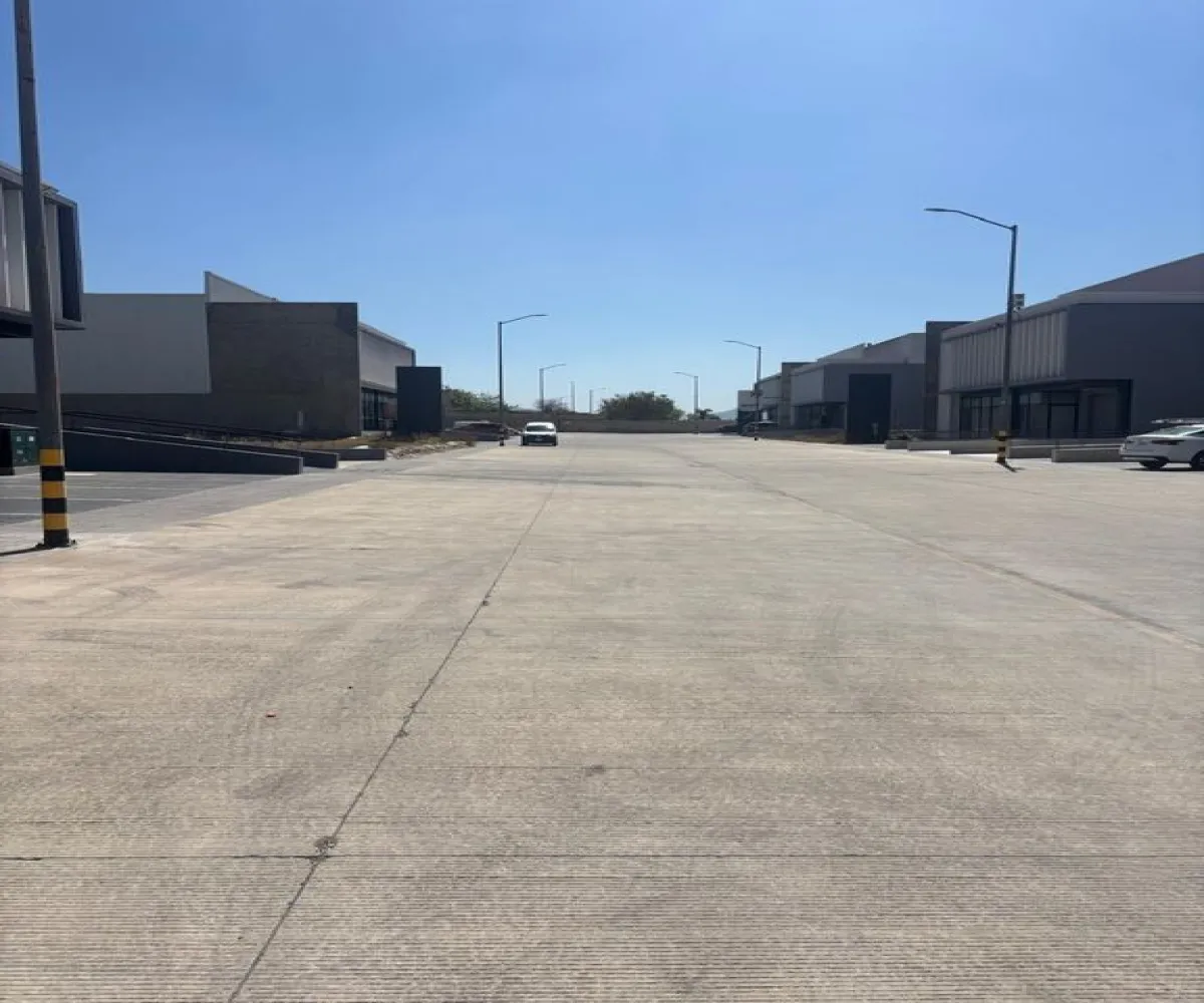 Bodega En Renta,Carretera a San Isidro Mazatepec 4978, Tlajomulco de Zúñiga, Jalisco 45640,5 Baños,Carretera a San Isidro Mazatepec,1,p6Tg0ow