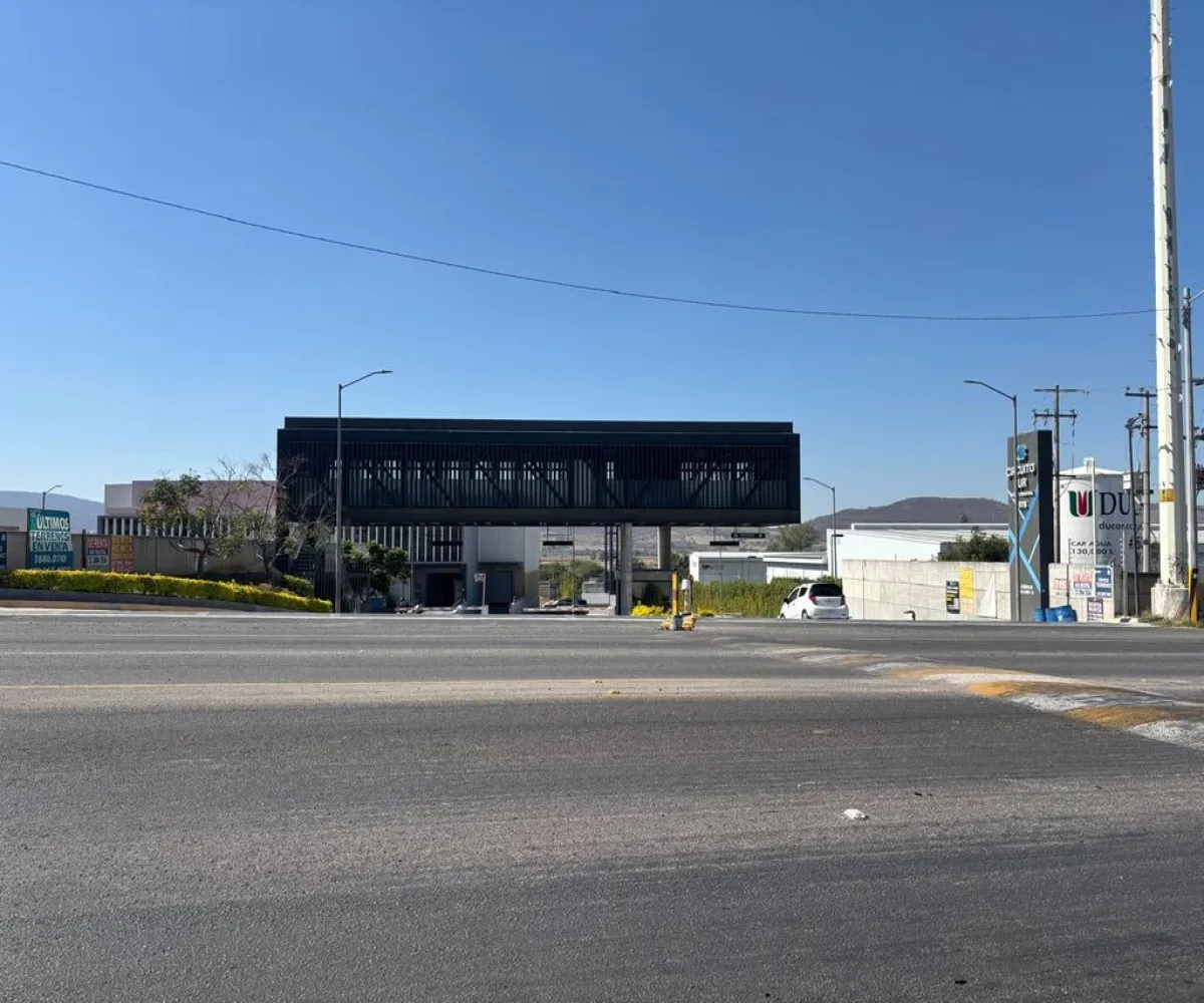 Bodega En Renta,Carretera a San Isidro Mazatepec 4978, Tlajomulco de Zúñiga, Jalisco 45640,5 Baños,Carretera a San Isidro Mazatepec,1,p6Tg0ow