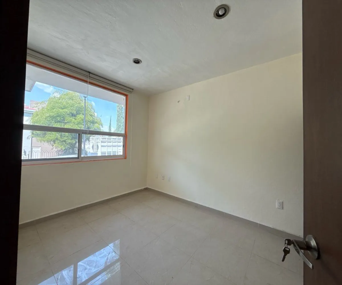 Casa En Venta,Casa Fuerte,Avenida Casa Fuerte 83 20, Tlajomulco de Zúñiga, Jalisco 45645, 3 Habitaciones,2 Baños,Avenida Casa Fuerte,2,pRHVX50