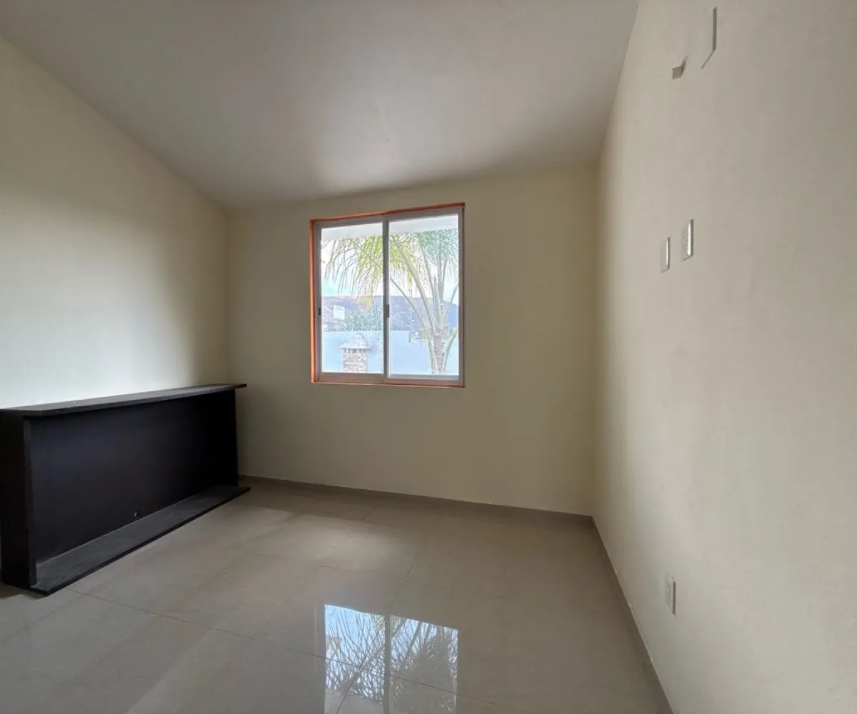 Casa En Venta,Casa Fuerte,Avenida Casa Fuerte 83 20, Tlajomulco de Zúñiga, Jalisco 45645, 3 Habitaciones,2 Baños,Avenida Casa Fuerte,2,pRHVX50