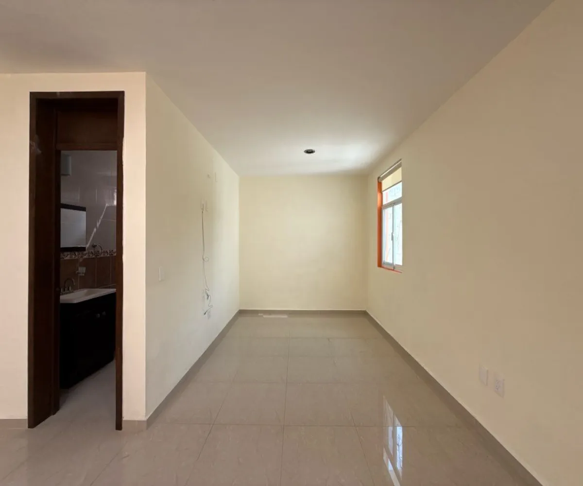 Casa En Venta,Casa Fuerte,Avenida Casa Fuerte 83 20, Tlajomulco de Zúñiga, Jalisco 45645, 3 Habitaciones,2 Baños,Avenida Casa Fuerte,2,pRHVX50