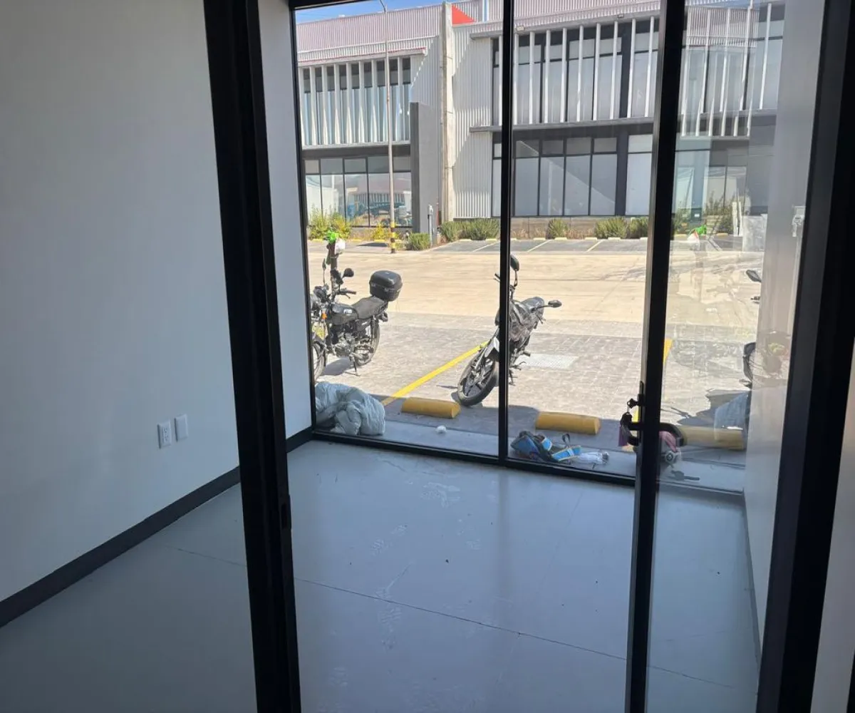 Bodega En Renta,Carretera a San Isidro Mazatepec 4978, Tlajomulco de Zúñiga, Jalisco 45640,5 Baños,Carretera a San Isidro Mazatepec,1,ppc1Iot