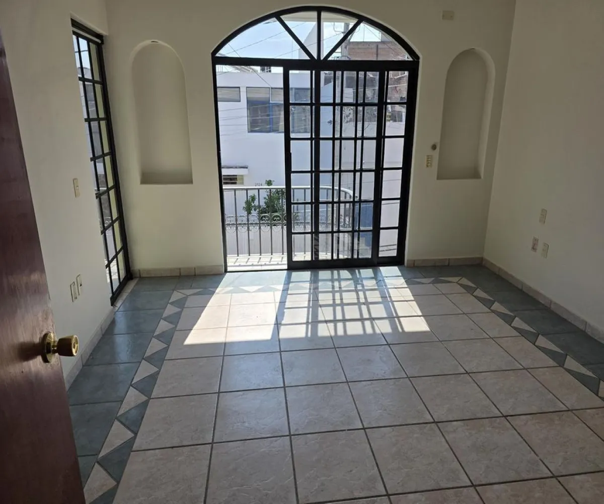 Casa En Renta,La Guadalupana,Juan Gómez de Parada S/N, Guadalajara, Jalisco 44220, 4 Habitaciones,3 Baños,Juan Gómez de Parada,2,pGrpLZK