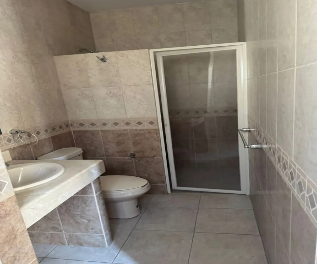 Casa En Renta,Ciudad del Sol,Calle Tezozomoc 116, Zapopan, Jalisco 45050, 8 Habitaciones,8 Baños,Calle Tezozomoc,2,p2FhZDP
