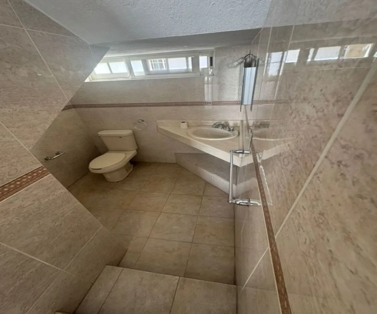 Casa En Renta,Ciudad del Sol,Calle Tezozomoc 116, Zapopan, Jalisco 45050, 8 Habitaciones,8 Baños,Calle Tezozomoc,2,p2FhZDP