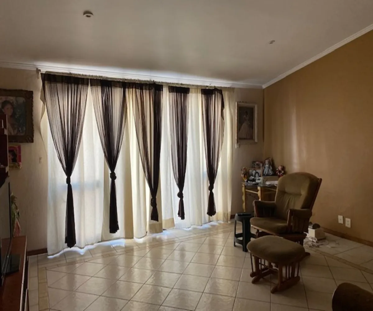 Casa En Venta,Fracc Ciudad Bugambilia,Remanso de Las Violetas 2160, Zapopan, Jalisco 45237, 4 Habitaciones,4 Baños,Remanso de Las Violetas,2,p1UdPpa
