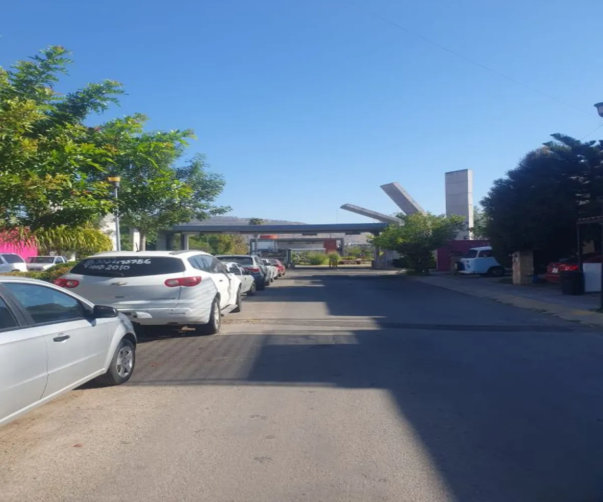 Casa En Venta,Misión la Floresta,Avenida del Bronce 268, Zapopan, Jalisco 45066, 3 Habitaciones,2 Baños,Avenida del Bronce,3,pSPqr9G