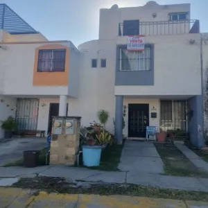 Casa En Venta,Misión la Floresta,Avenida del Bronce 268, Zapopan, Jalisco 45066, 3 Habitaciones,2 Baños,Avenida del Bronce,3,pSPqr9G