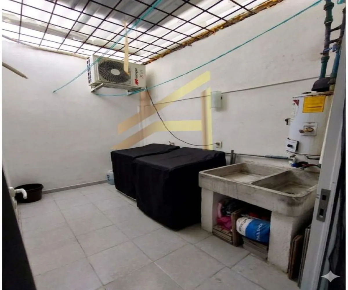 Casa En Venta,Santa cruz del valle,Calle Santa Gertrudis 2141, San Pedro Tlaquepaque, Jalisco 45618, 1 Cuarto,1 Baño,Calle Santa Gertrudis,1,pqMKcq2