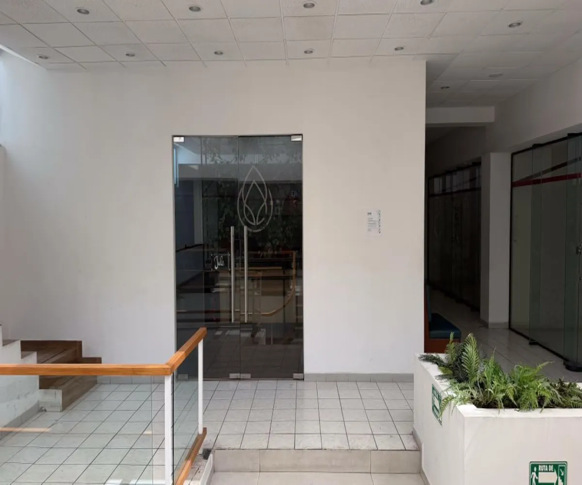 Local En Renta,Ladron De Guevara,Avenida México 2534, Guadalajara, Jalisco 44600,1 Baño,Avenida México,1,p6hMSO9