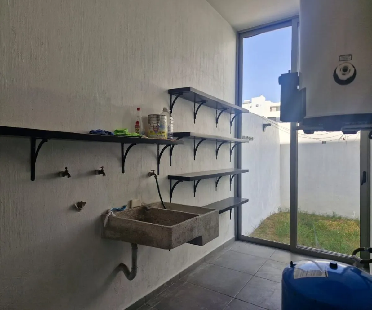 Casa En Renta,valle imperial,Avenida Paseo de los Emperadores 1560, Zapopan, Jalisco 45134, 4 Habitaciones,4 Baños,Avenida Paseo de los Emperadores,1,pPreOyb