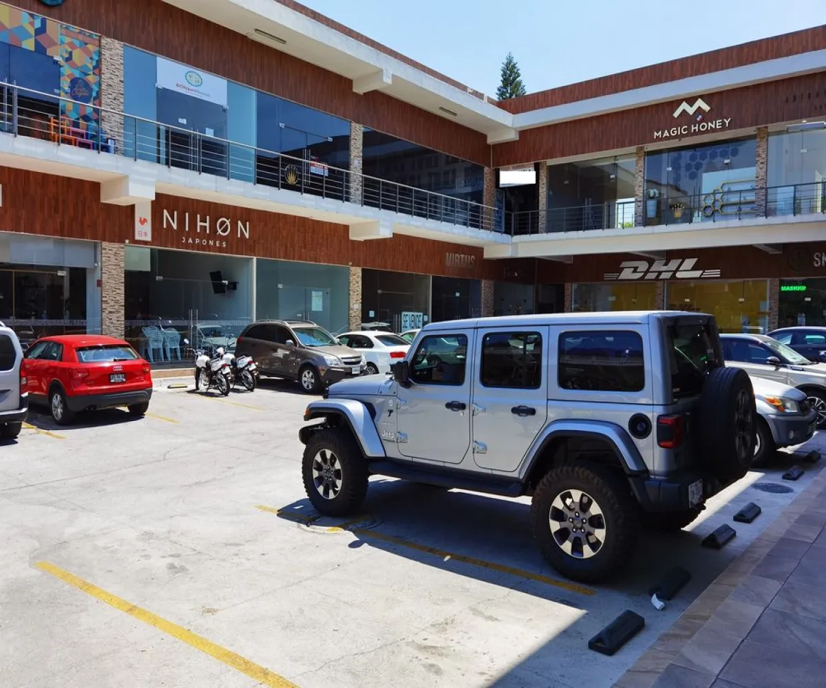 Local En Venta,Jacarandas,Avenida Manuel Ávila Camacho 3281 22, Zapopan, Jalisco 45160,Avenida Manuel Ávila Camacho,1,pyJuA3i