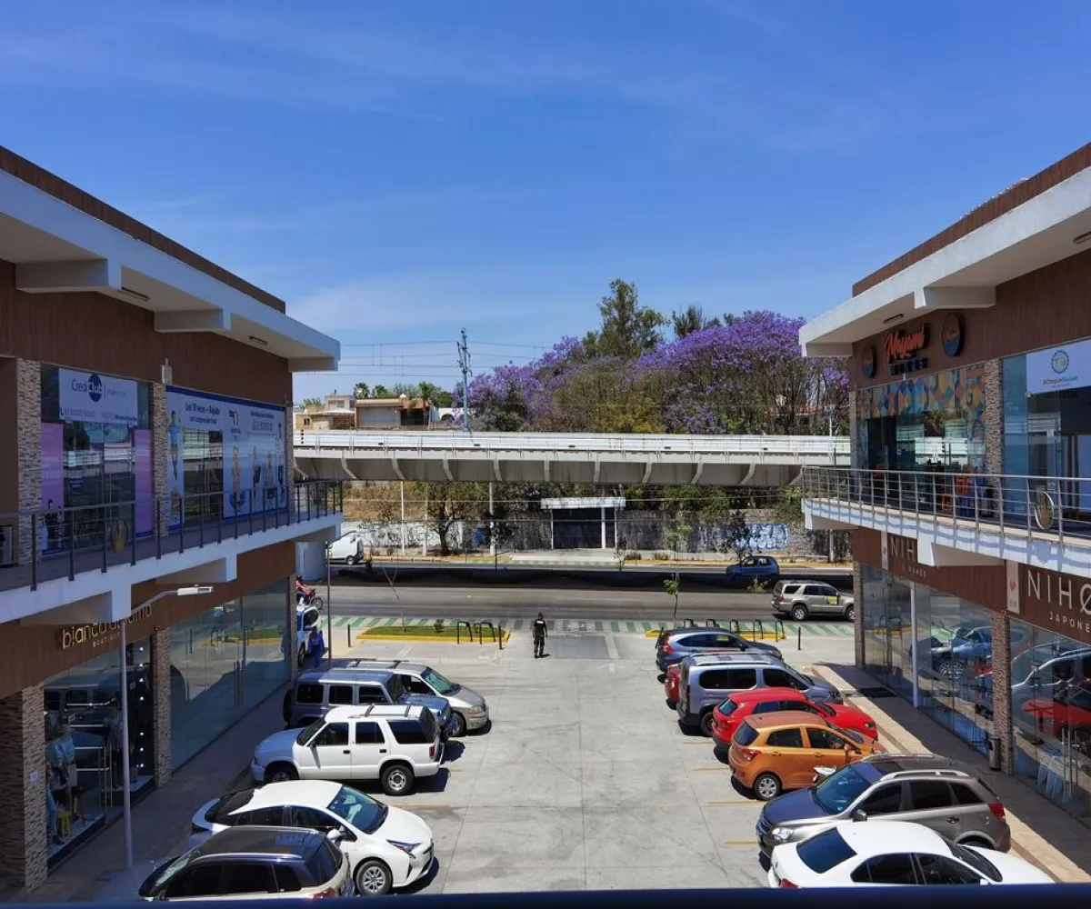 Local En Venta,Jacarandas,Avenida Manuel Ávila Camacho 3281 22, Zapopan, Jalisco 45160,Avenida Manuel Ávila Camacho,1,pyJuA3i