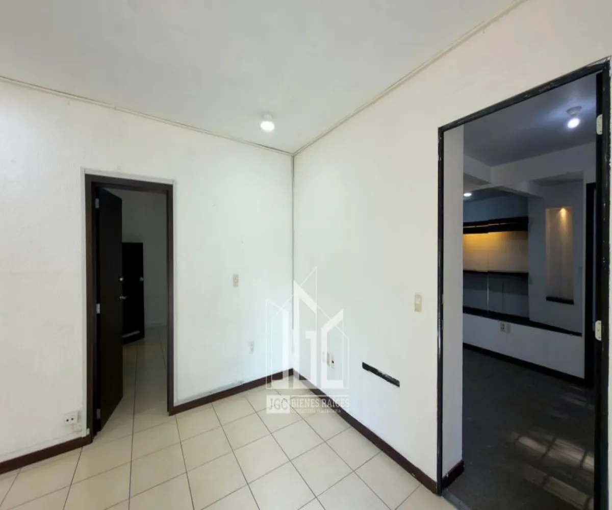 Local En Renta,Arcos Vallarta,Avenida de la Paz 2595, Guadalajara, Jalisco 44130,Avenida de la Paz,1,pMhAvyW