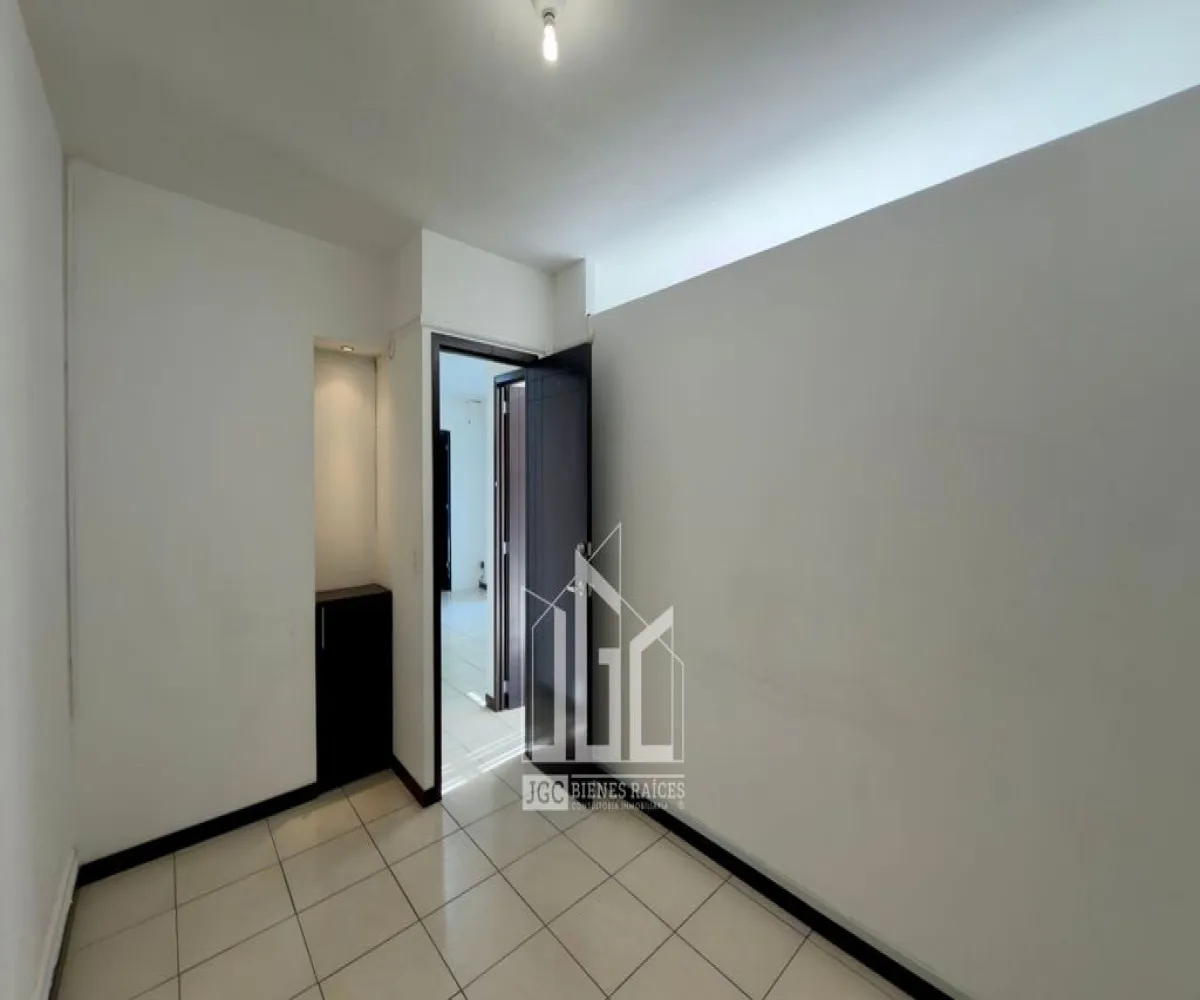 Local En Renta,Arcos Vallarta,Avenida de la Paz 2595, Guadalajara, Jalisco 44130,Avenida de la Paz,1,pMhAvyW