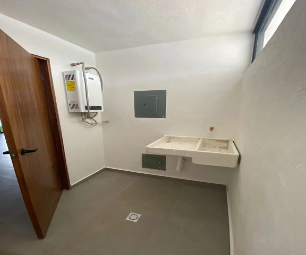 Casa En Venta,Adamar,Av. Camino Real a Colima 200 91, Tlajomulco de Zúñiga, Jalisco 45646, 3 Habitaciones,2 Baños,Av. Camino Real a Colima ,3,pADQU88