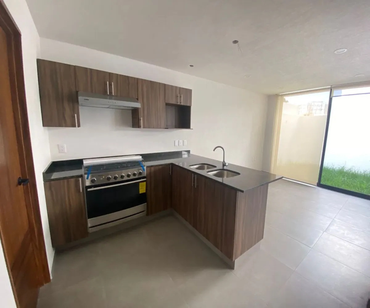 Casa En Venta,Adamar,Av. Camino Real a Colima 200 91, Tlajomulco de Zúñiga, Jalisco 45646, 3 Habitaciones,2 Baños,Av. Camino Real a Colima ,3,pADQU88