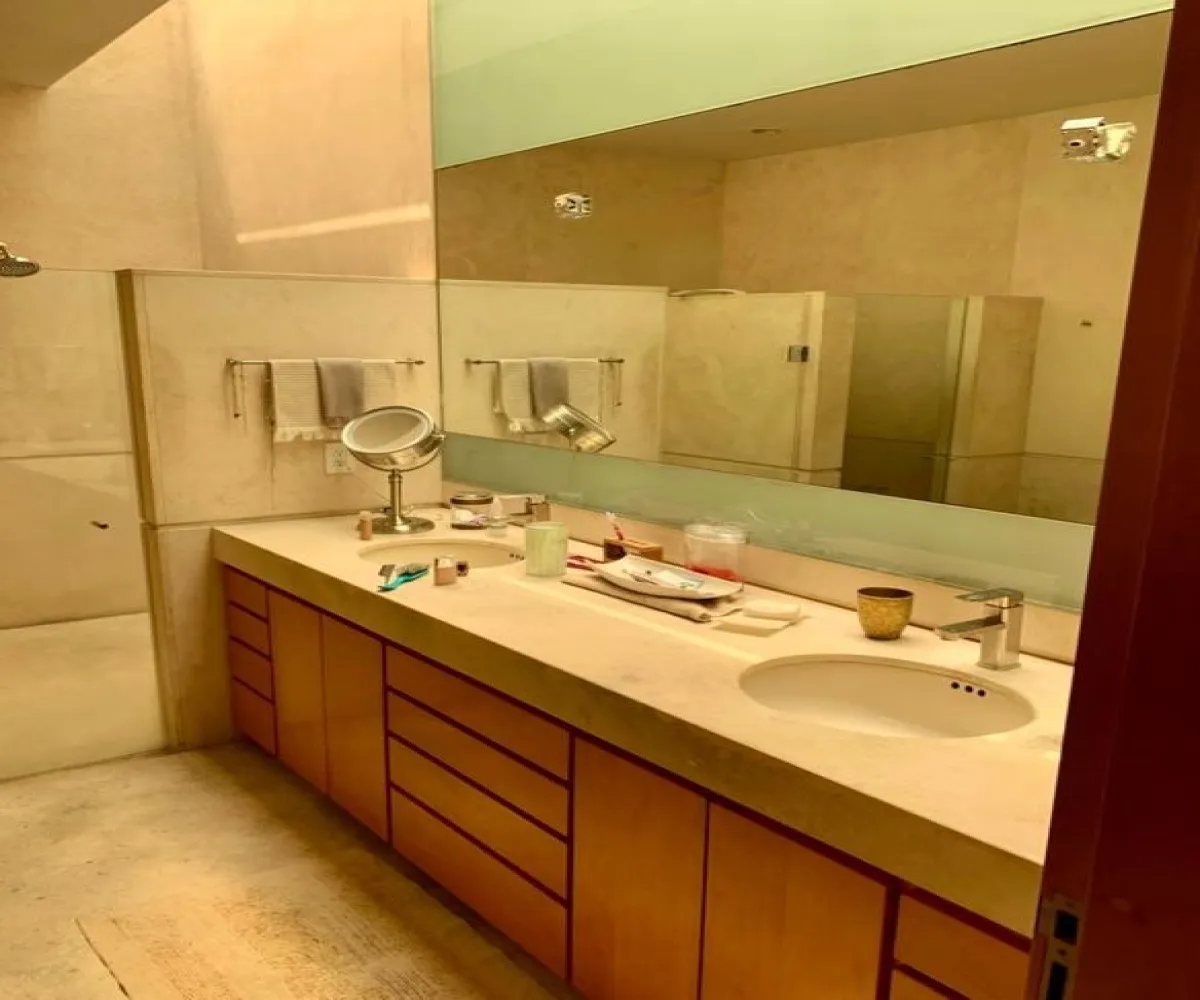 Casa En Venta,Lomas del seminario,San Juan de Letrán 4211, Zapopan, Jalisco 45038, 4 Habitaciones,3 Baños,San Juan de Letrán,1,pKurpgD