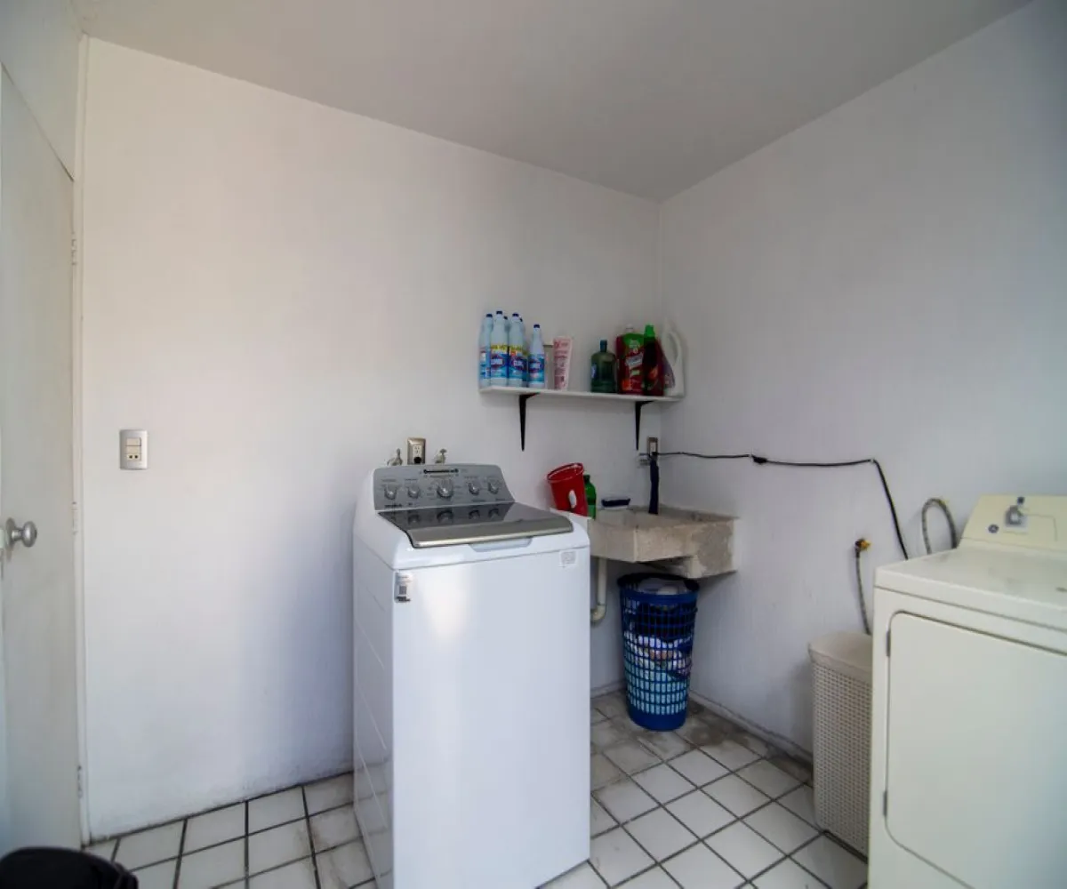 Casa En Venta,Bugambilias,De No Me Olvides 106, Zapopan, Jalisco 45237, 4 Habitaciones,5 Baños,De No Me Olvides,1,pM8gNKH