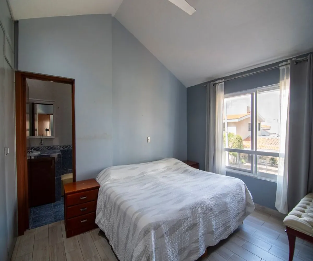 Casa En Venta,Bugambilias,De No Me Olvides 106, Zapopan, Jalisco 45237, 4 Habitaciones,5 Baños,De No Me Olvides,1,pM8gNKH