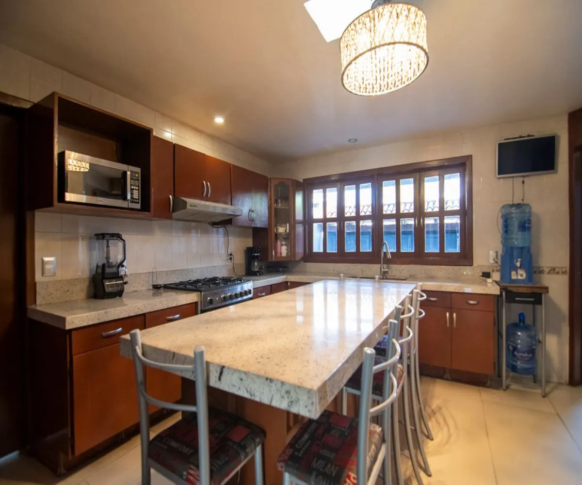 Casa En Venta,Bugambilias,De No Me Olvides 106, Zapopan, Jalisco 45237, 4 Habitaciones,5 Baños,De No Me Olvides,1,pM8gNKH