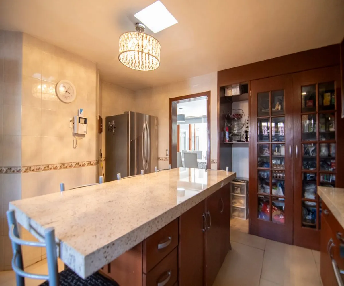 Casa En Venta,Bugambilias,De No Me Olvides 106, Zapopan, Jalisco 45237, 4 Habitaciones,5 Baños,De No Me Olvides,1,pM8gNKH