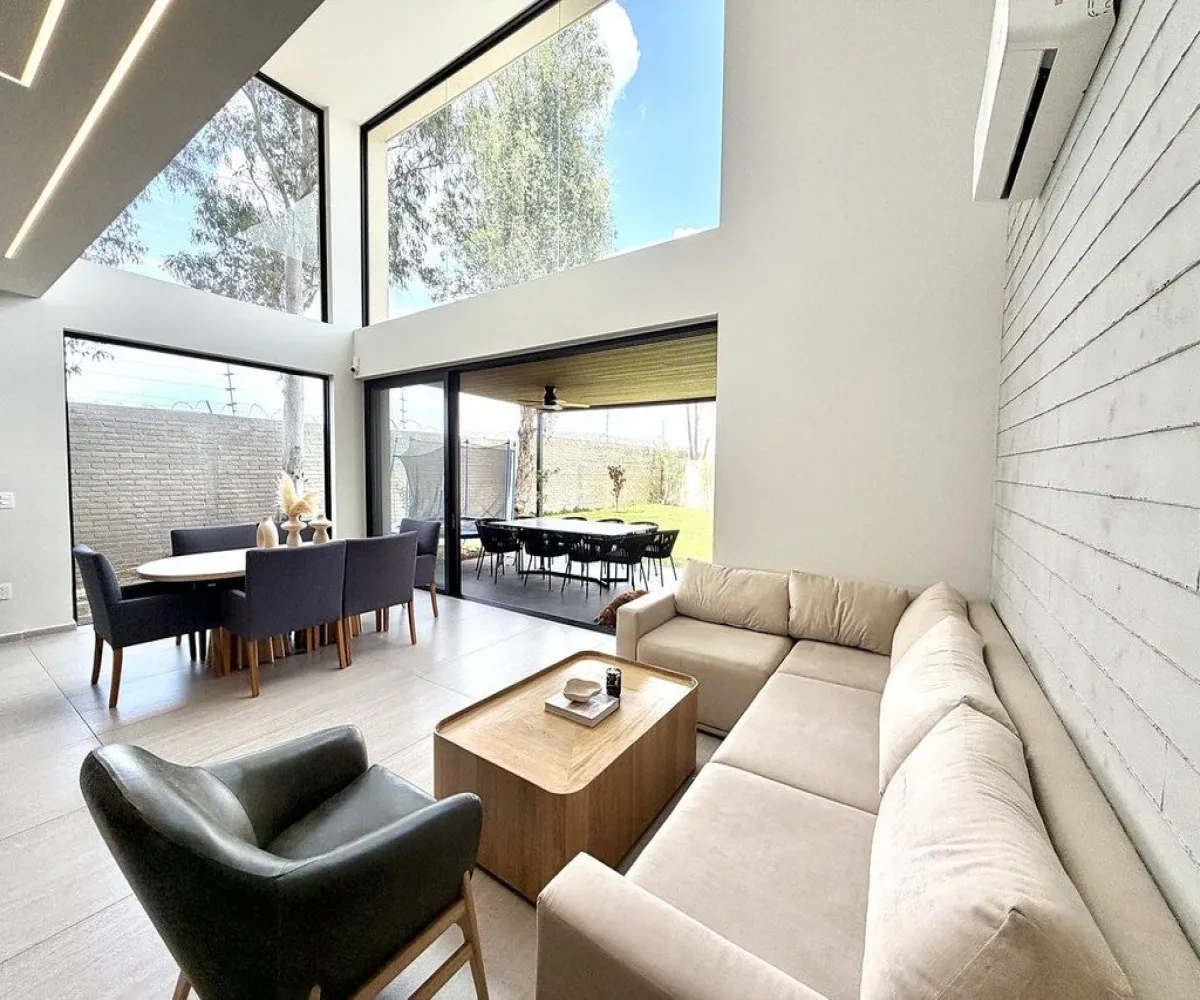 Casa En Venta,Hacienda de San Juan,Avenida General Ramón Corona 2500, Zapopan, Jalisco 45134, 4 Habitaciones,4 Baños,Avenida General Ramón Corona,1,pBkrieL