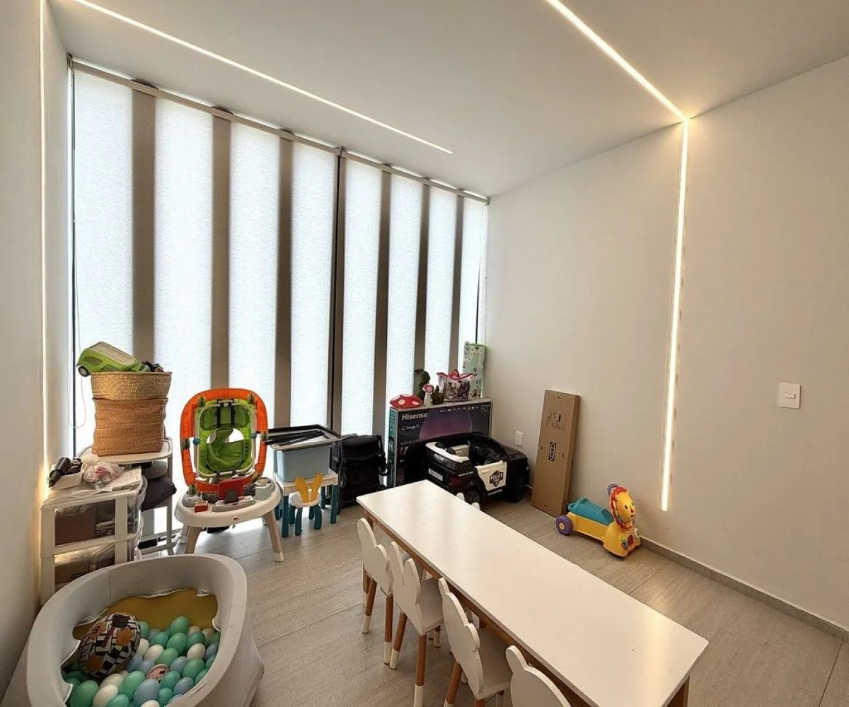 Casa En Venta,Hacienda de San Juan,Avenida General Ramón Corona 2500, Zapopan, Jalisco 45134, 4 Habitaciones,4 Baños,Avenida General Ramón Corona,1,pBkrieL