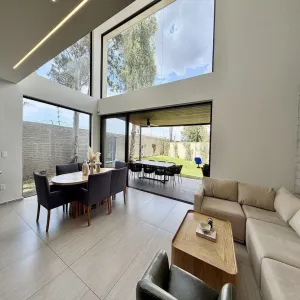 Casa En Venta,Hacienda de San Juan,Avenida General Ramón Corona 2500, Zapopan, Jalisco 45134, 4 Habitaciones,4 Baños,Avenida General Ramón Corona,1,pBkrieL