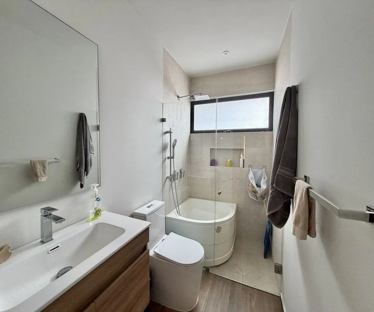 Casa En Venta,Hacienda de San Juan,Avenida General Ramón Corona 2500, Zapopan, Jalisco 45134, 4 Habitaciones,4 Baños,Avenida General Ramón Corona,1,pBkrieL