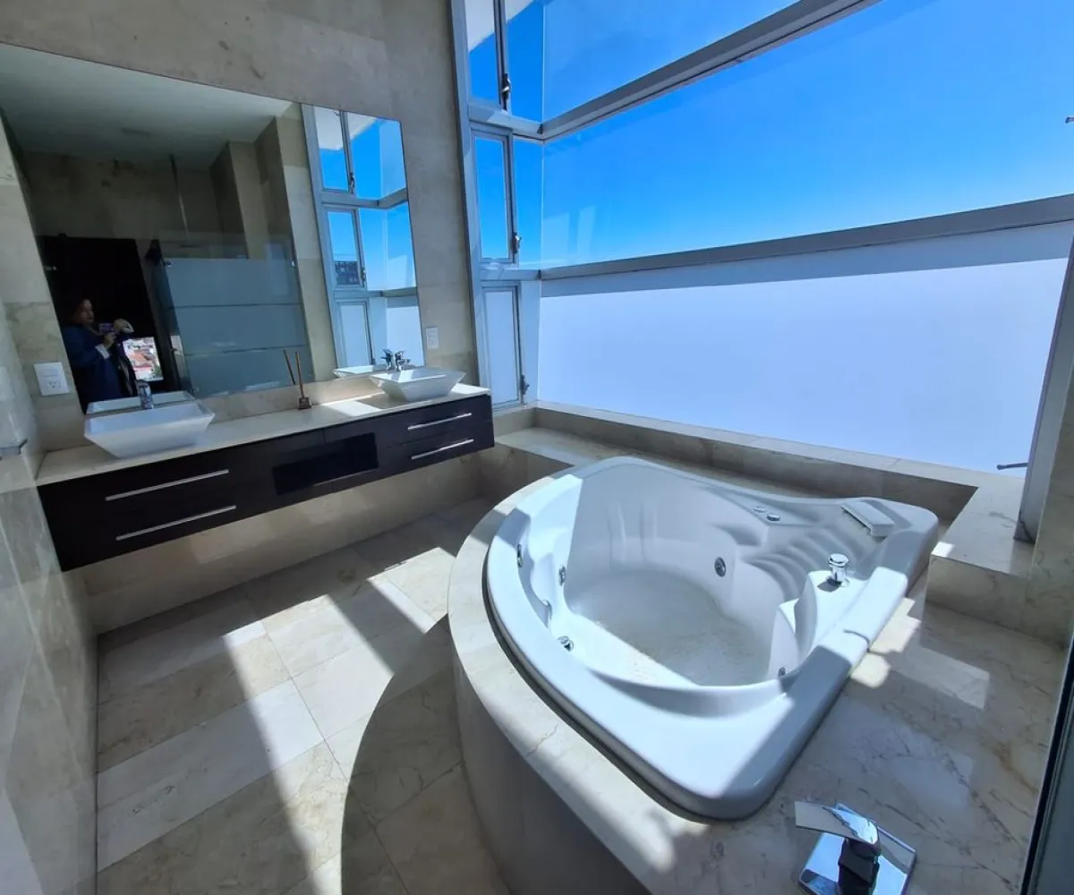 Departamento En Venta,Vallarta Universidad,Avenida Juan Palomar y Arias 790, Zapopan, Jalisco 45110, 3 Habitaciones,5 Baños,Avenida Juan Palomar y Arias,2,p7Q7GCQ