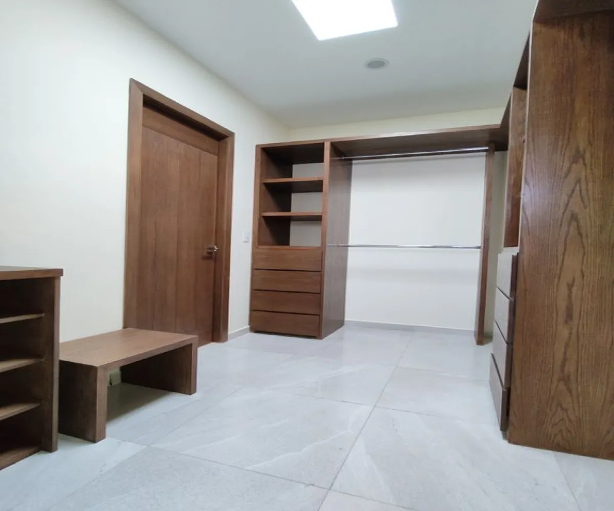 Casa En Venta,Los Tulipanes,Hortencia 880, Tlajomulco de Zúñiga, Jalisco 45647, 3 Habitaciones,2 Baños,Hortencia,2,pqUueUY
