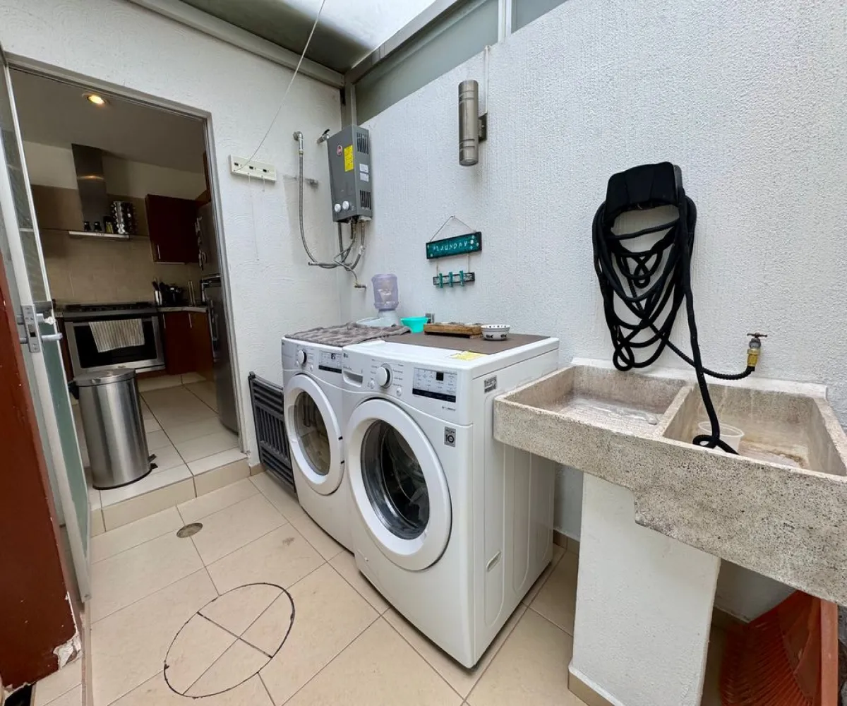 Casa En Venta,El Fortín,Calle Álamo 1359, Zapopan, Jalisco 45066, 3 Habitaciones,2 Baños,Calle Álamo,2,pBwImp9