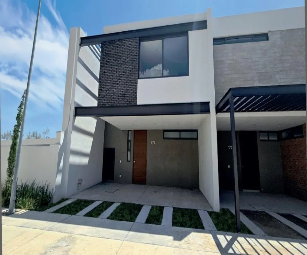 Casa En Venta,El Palomar,Avenida Adolfo López Mateos Sur 1710, Tlajomulco de Zúñiga, Jalisco 45643, 3 Habitaciones,3 Baños,Avenida Adolfo López Mateos Sur,2,p8QQMrx