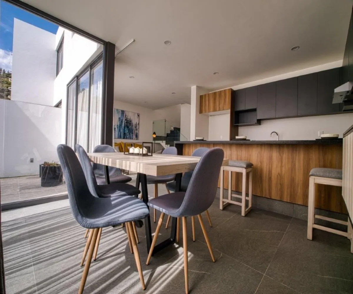 Casa En Venta,El Palomar,Avenida Adolfo López Mateos Sur 1710, Tlajomulco de Zúñiga, Jalisco 45643, 4 Habitaciones,3 Baños,Avenida Adolfo López Mateos Sur,1,pUUZNDx