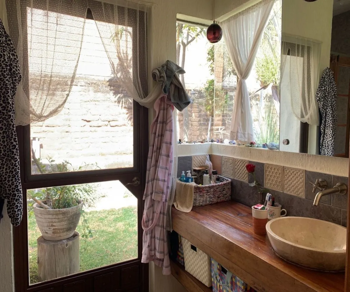 Casa En Venta,Ciudad Bugambilia,Remanso de los Laureles 2056, Zapopan, Jalisco 45100, 5 Habitaciones,5 Baños,Remanso de los Laureles ,2,p8lZr1v